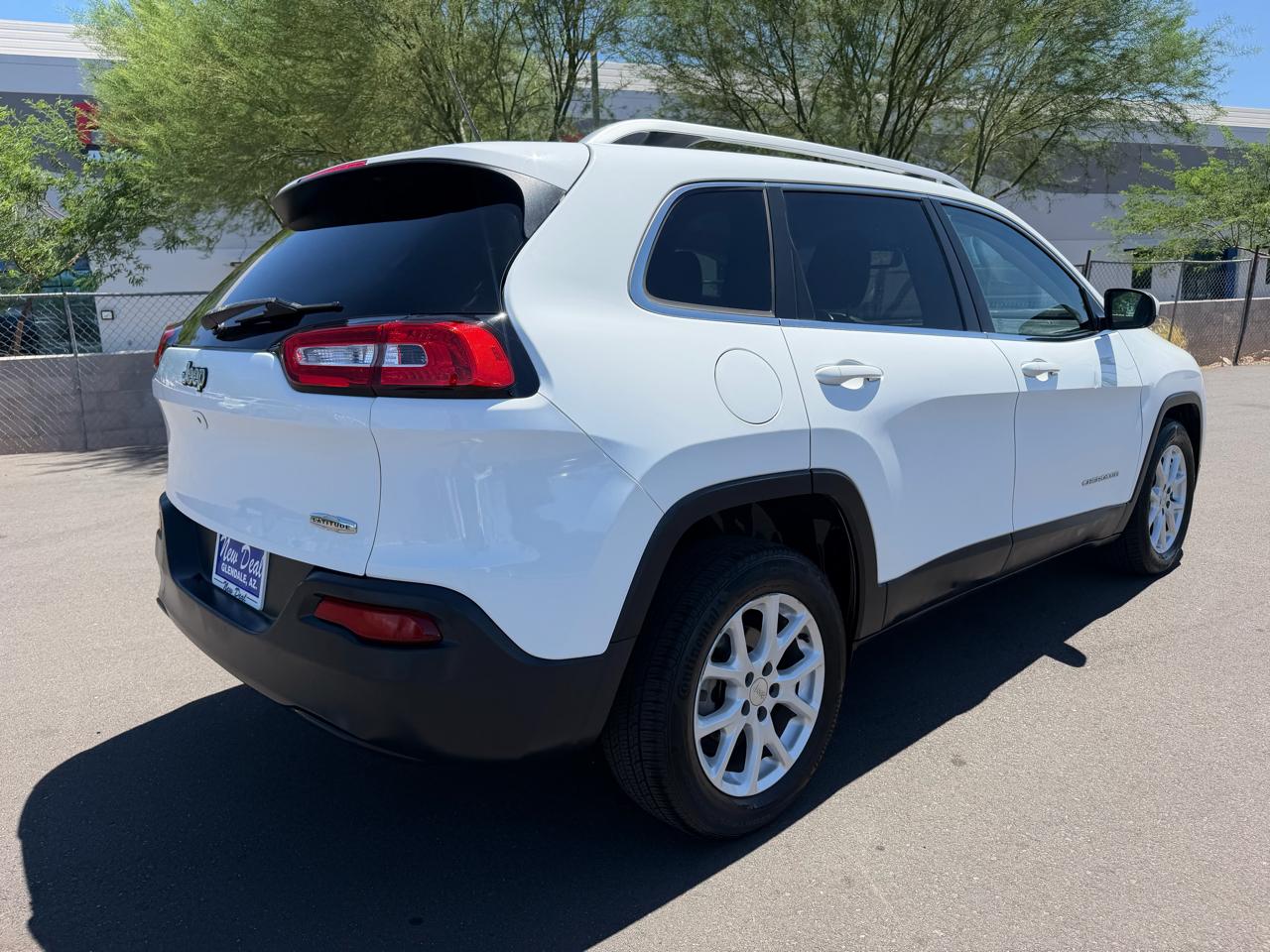 Jeep Cherokee Latitude FWD 2016