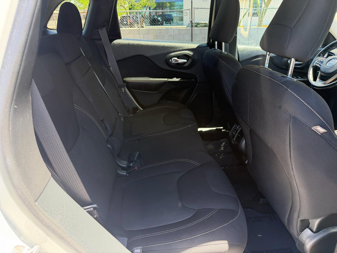 Jeep Cherokee Latitude FWD 2016