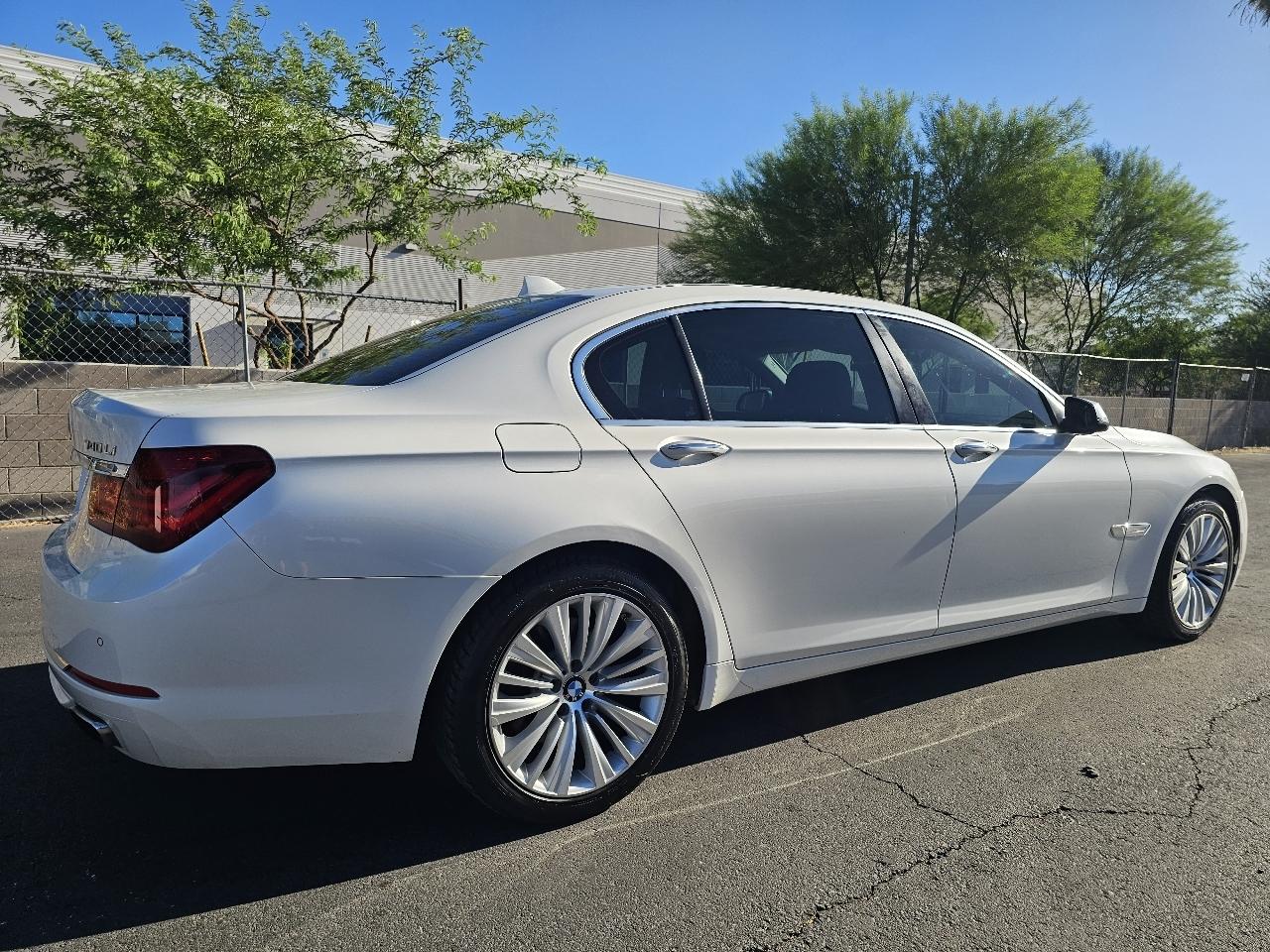 BMW 7-Series 740iL 2015