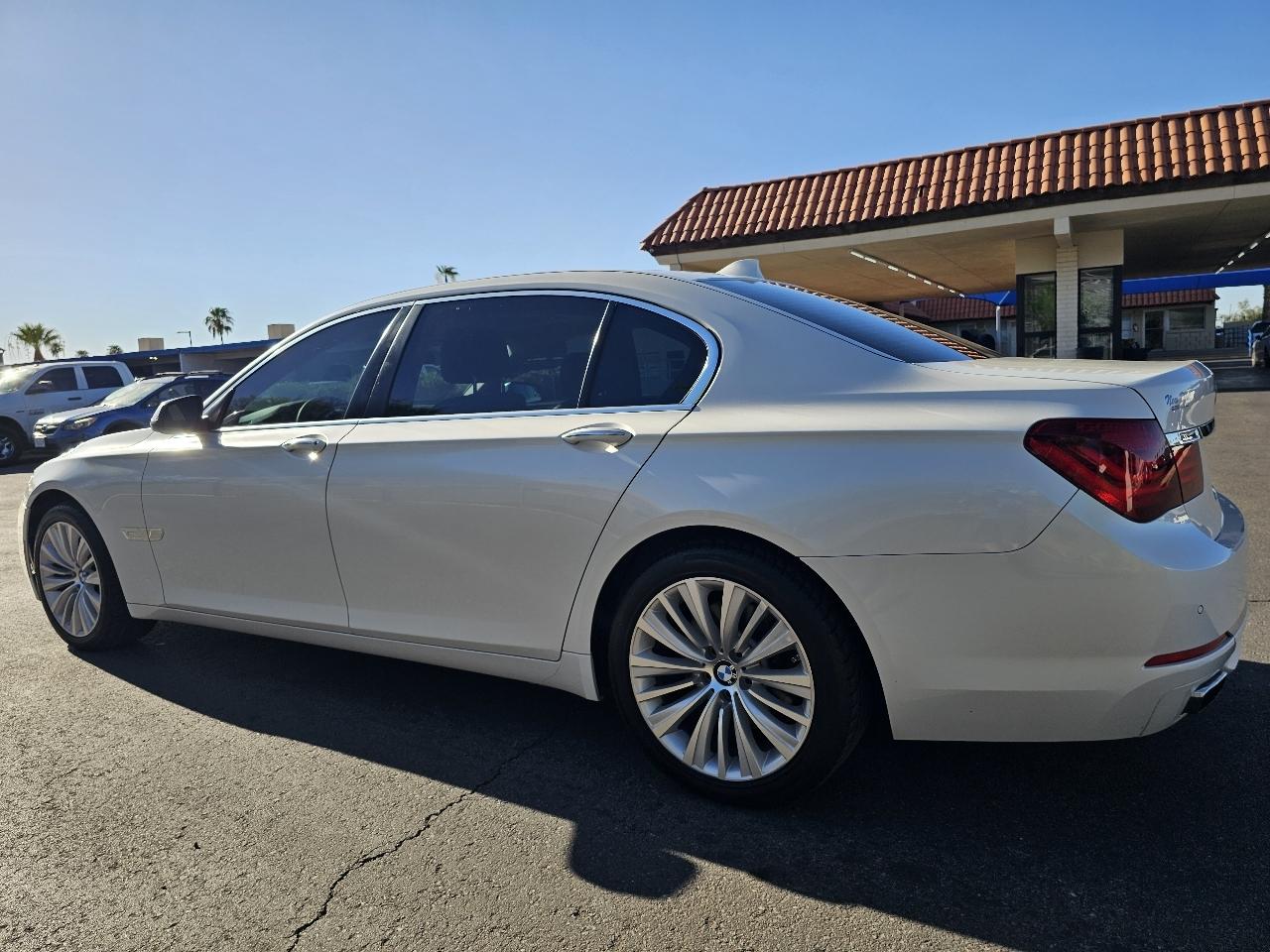 BMW 7-Series 740iL 2015