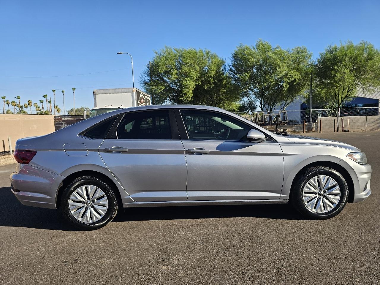 Volkswagen Jetta 1.4T S 8A 2020