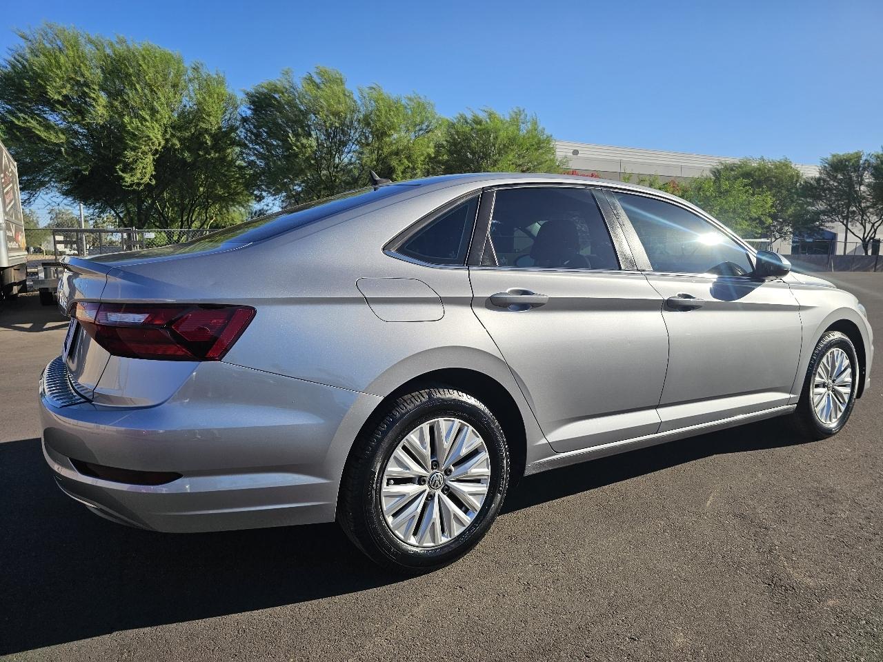Volkswagen Jetta 1.4T S 8A 2020