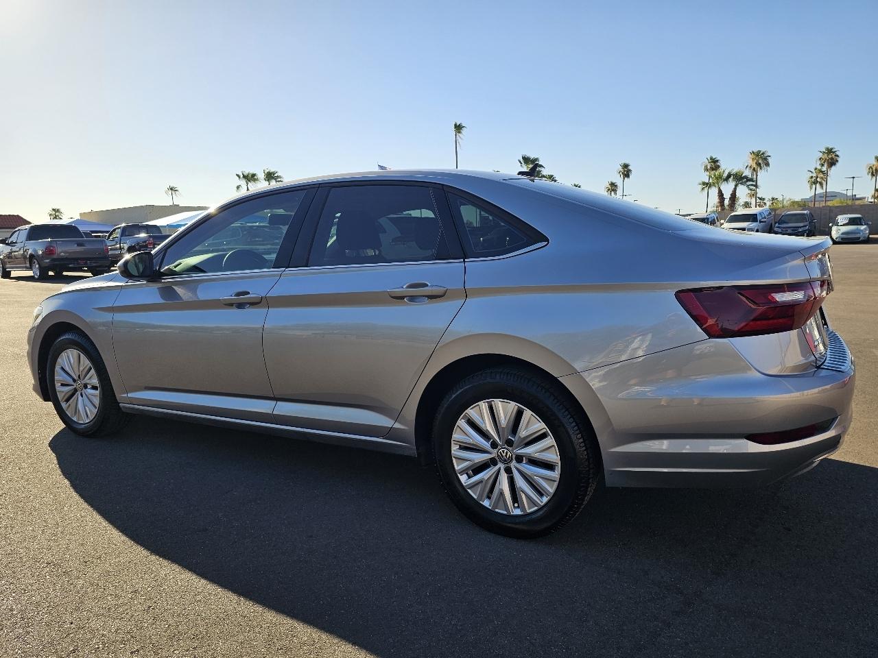 Volkswagen Jetta 1.4T S 8A 2020