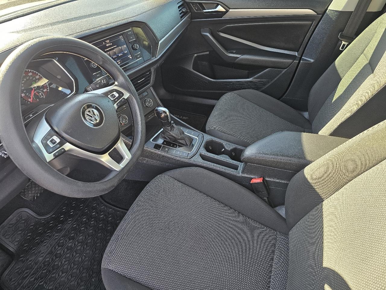 Volkswagen Jetta 1.4T S 8A 2020