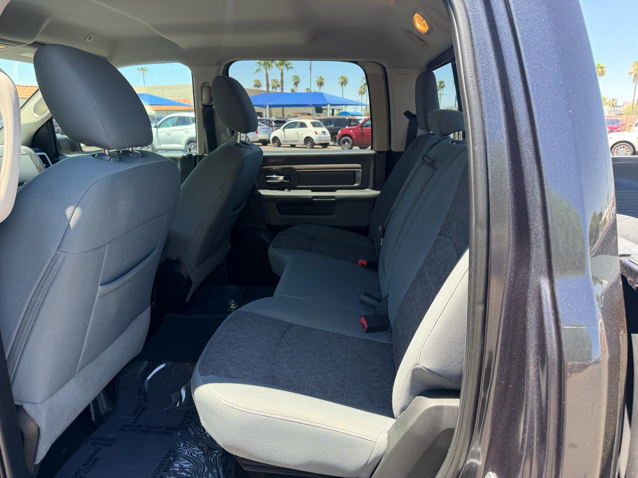 RAM 1500 2WD Crew Cab 140.5" Big Horn 2017