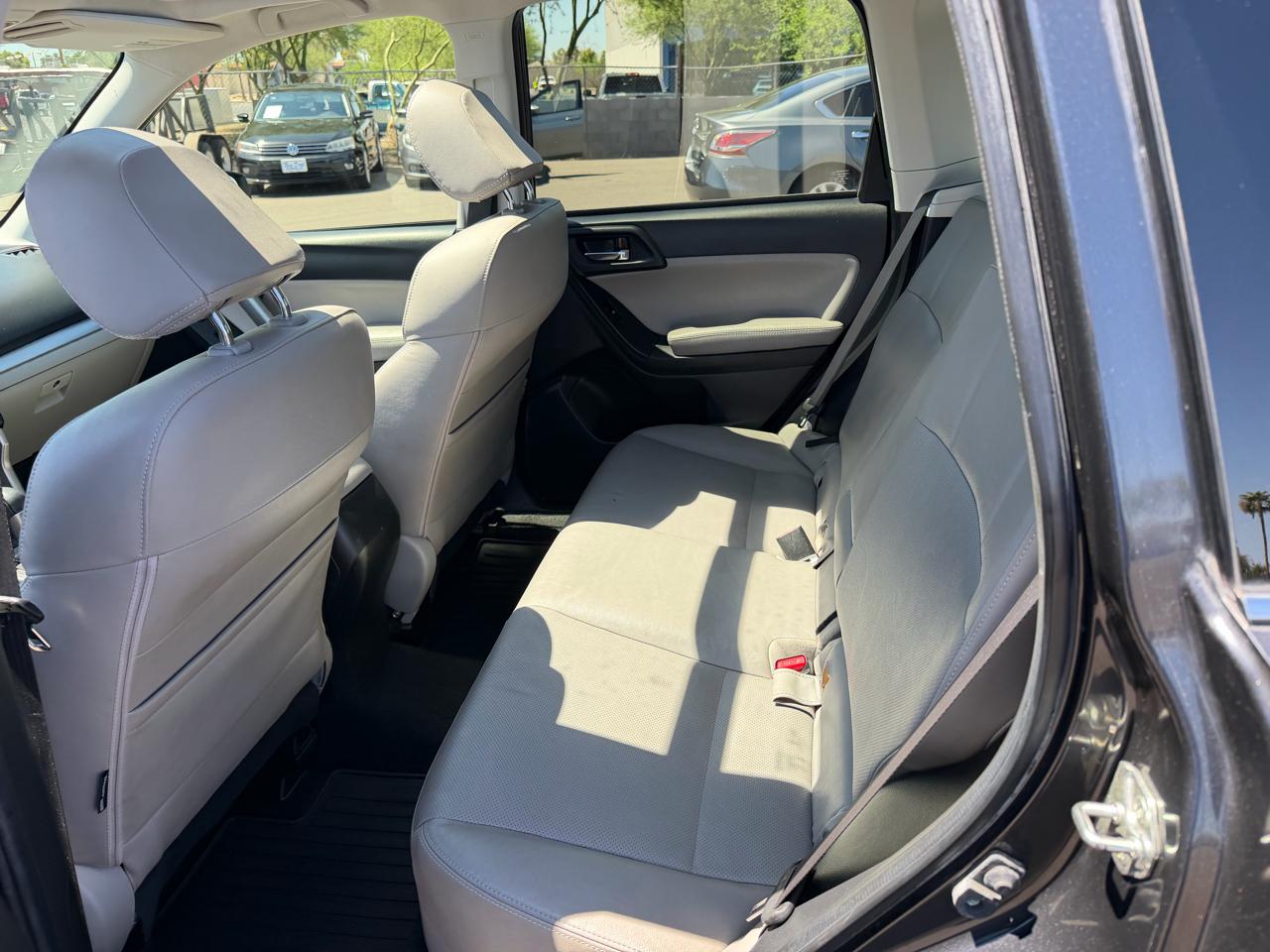 Subaru Forester 2.5i Limited 2014