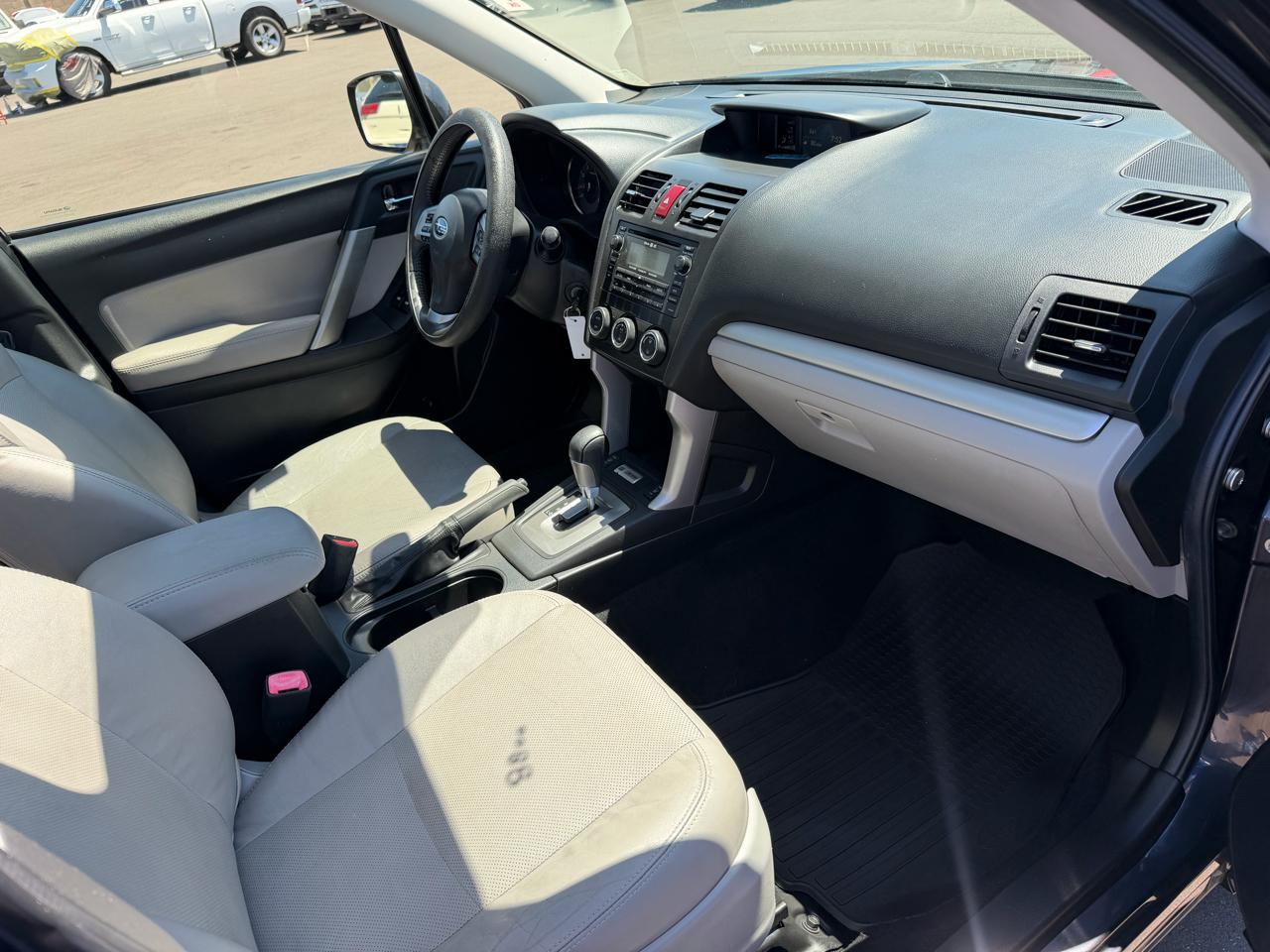 Subaru Forester 2.5i Limited 2014