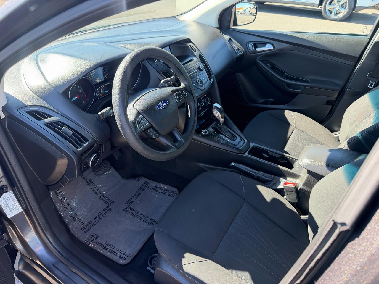 Ford Focus SE Sedan 2016