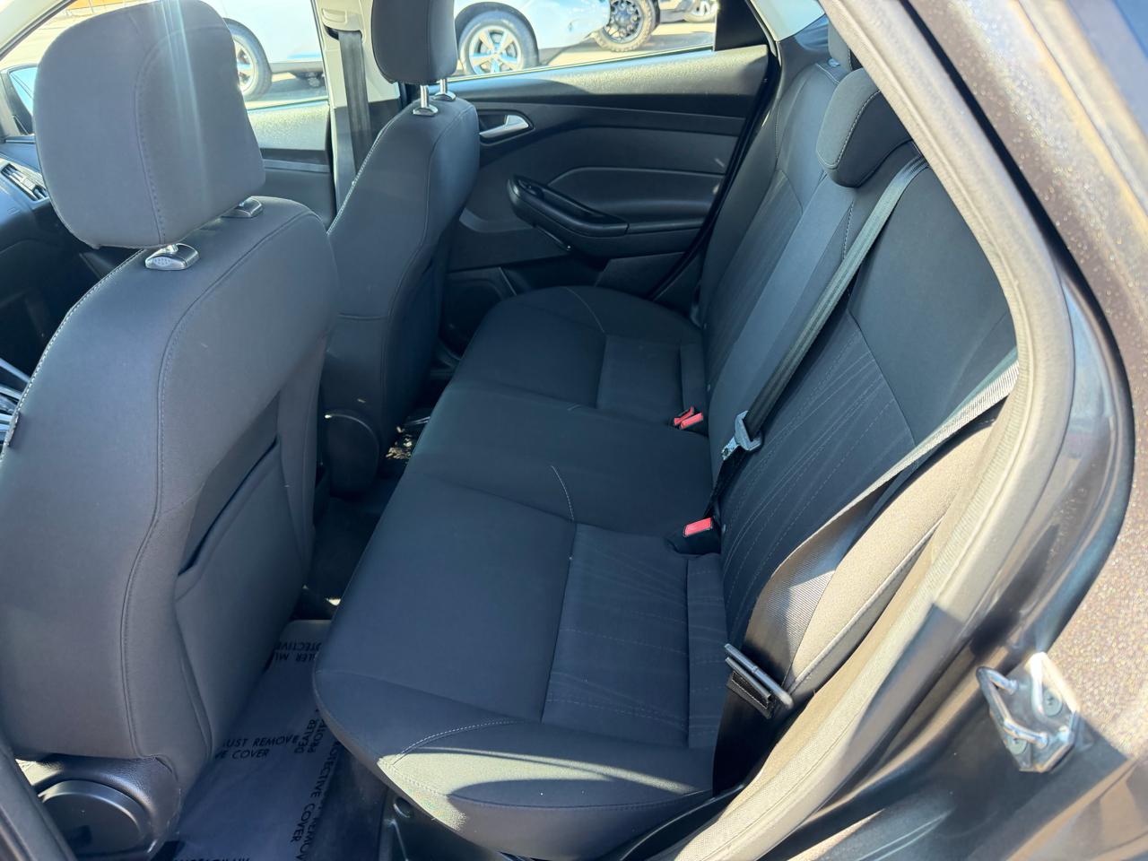 Ford Focus SE Sedan 2016