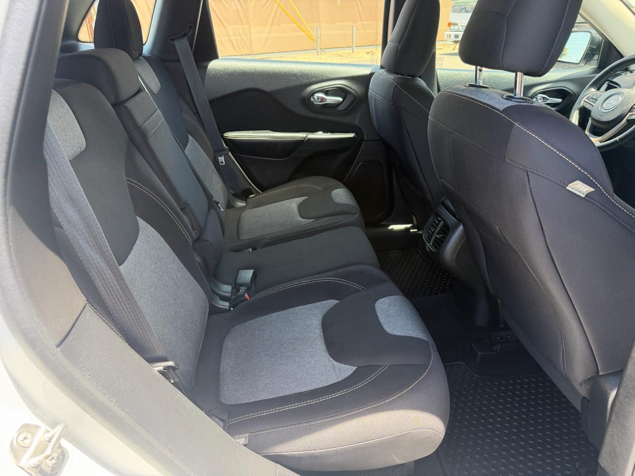 Jeep Cherokee Sport FWD 2015