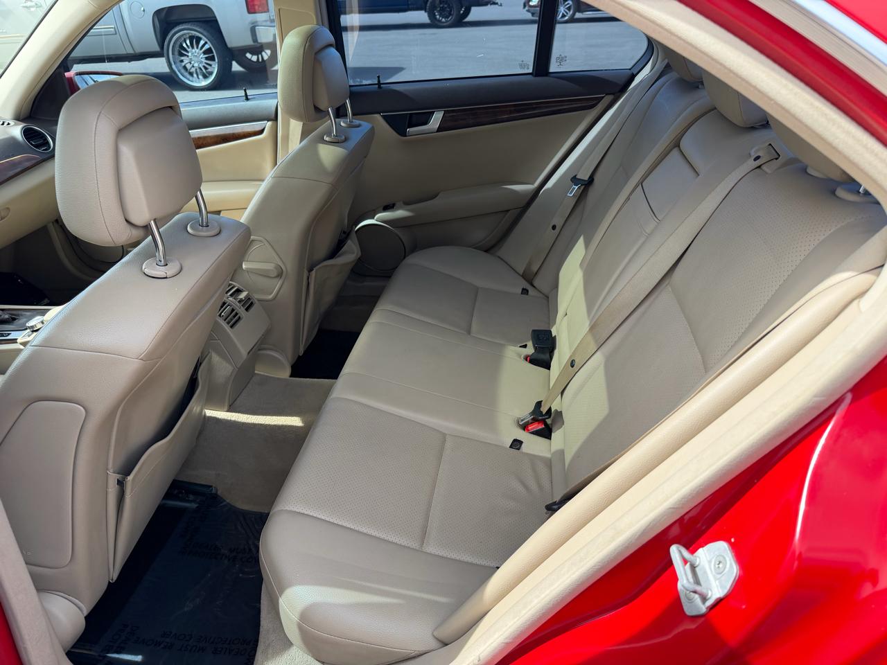 Mercedes-Benz C-Class C250 Luxury Sedan 2014