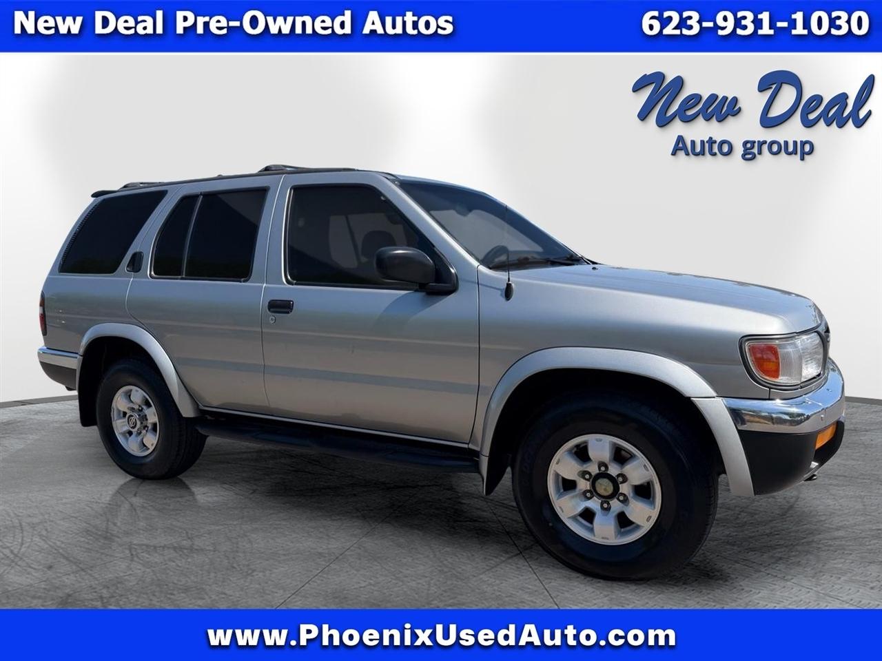 1999 Nissan Pathfinder XE 2WD