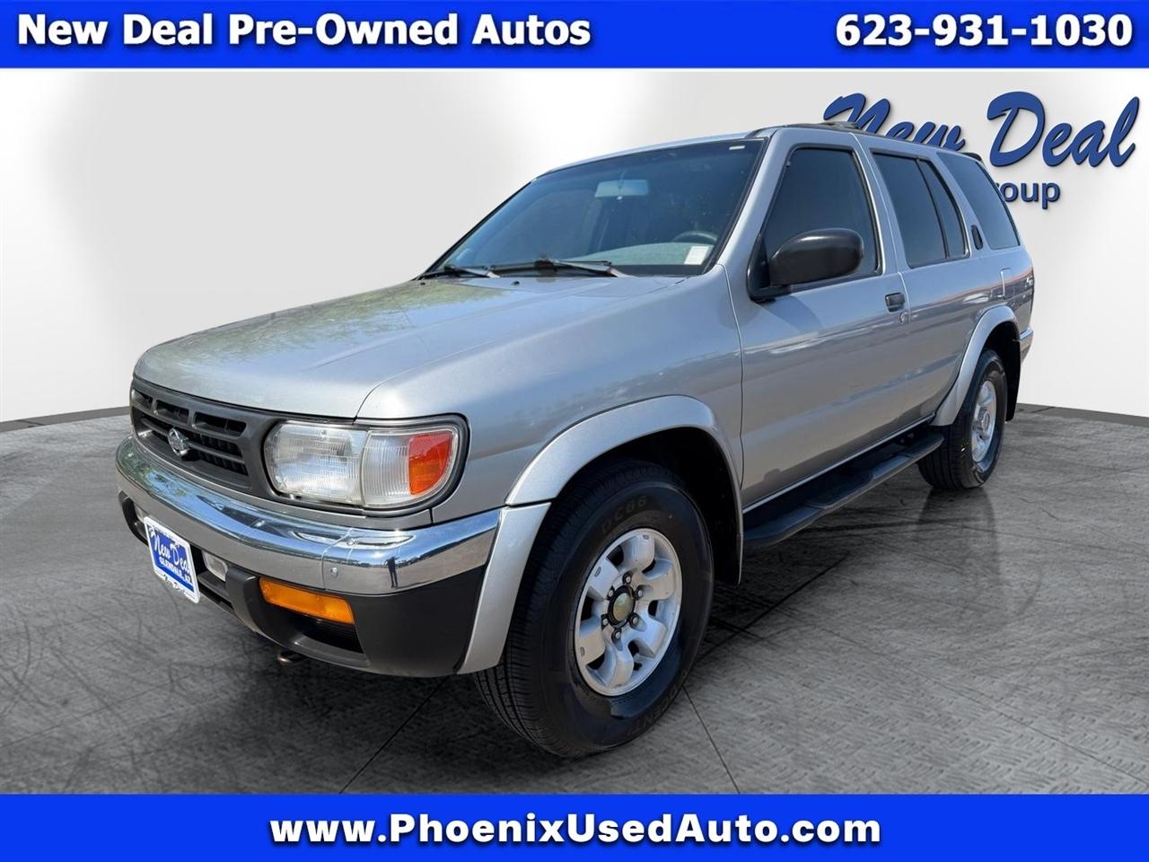 Nissan Pathfinder XE 2WD 1999