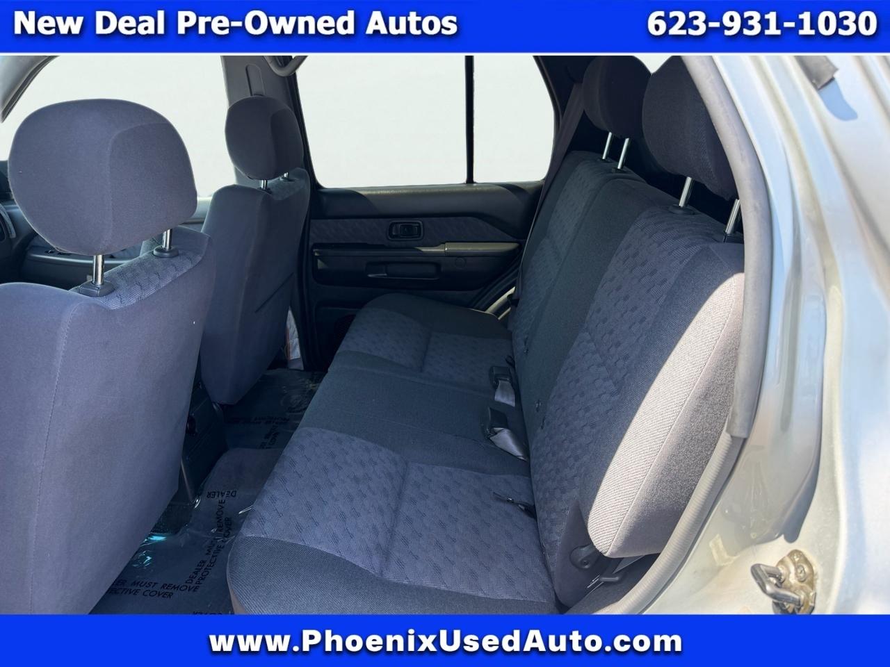 Nissan Pathfinder XE 2WD 1999