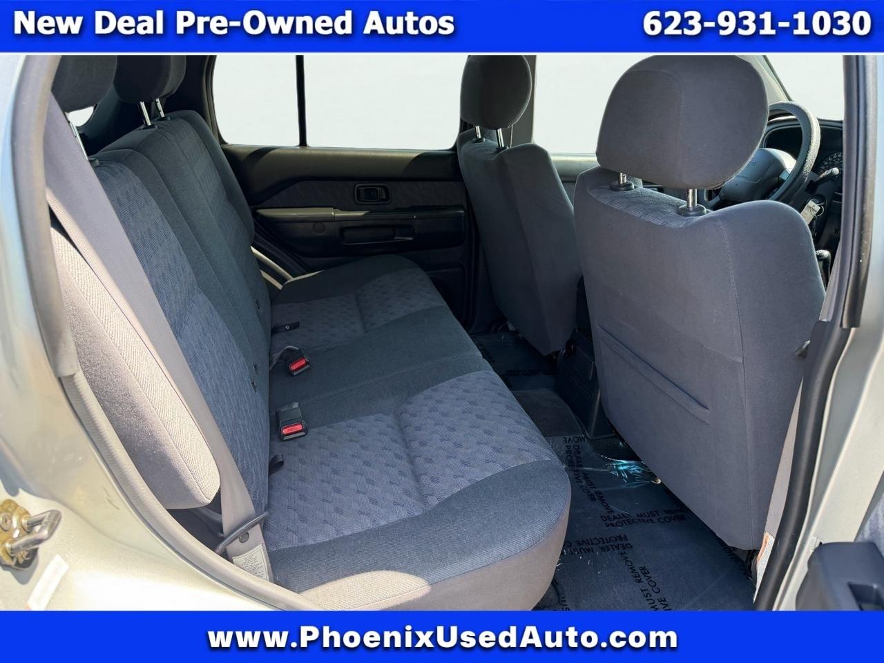 Nissan Pathfinder XE 2WD 1999