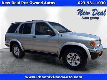 1999 Nissan Pathfinder XE 2WD