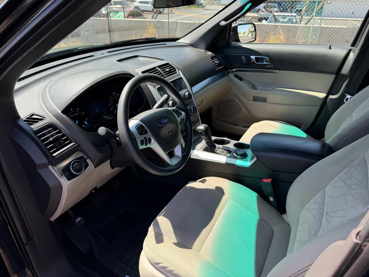 Ford Explorer Base 4WD 2013