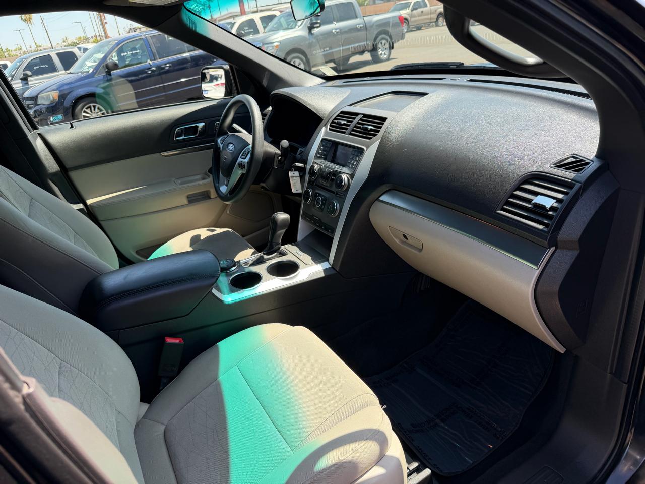 Ford Explorer Base 4WD 2013