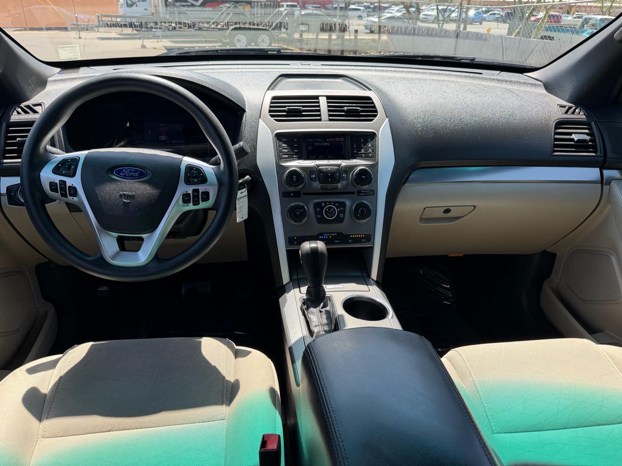 Ford Explorer Base 4WD 2013