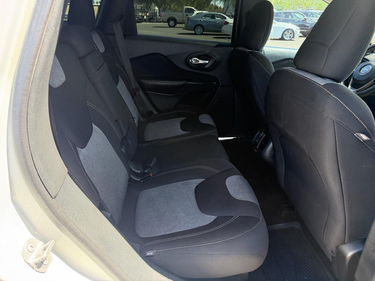 Jeep Cherokee Sport FWD 2016