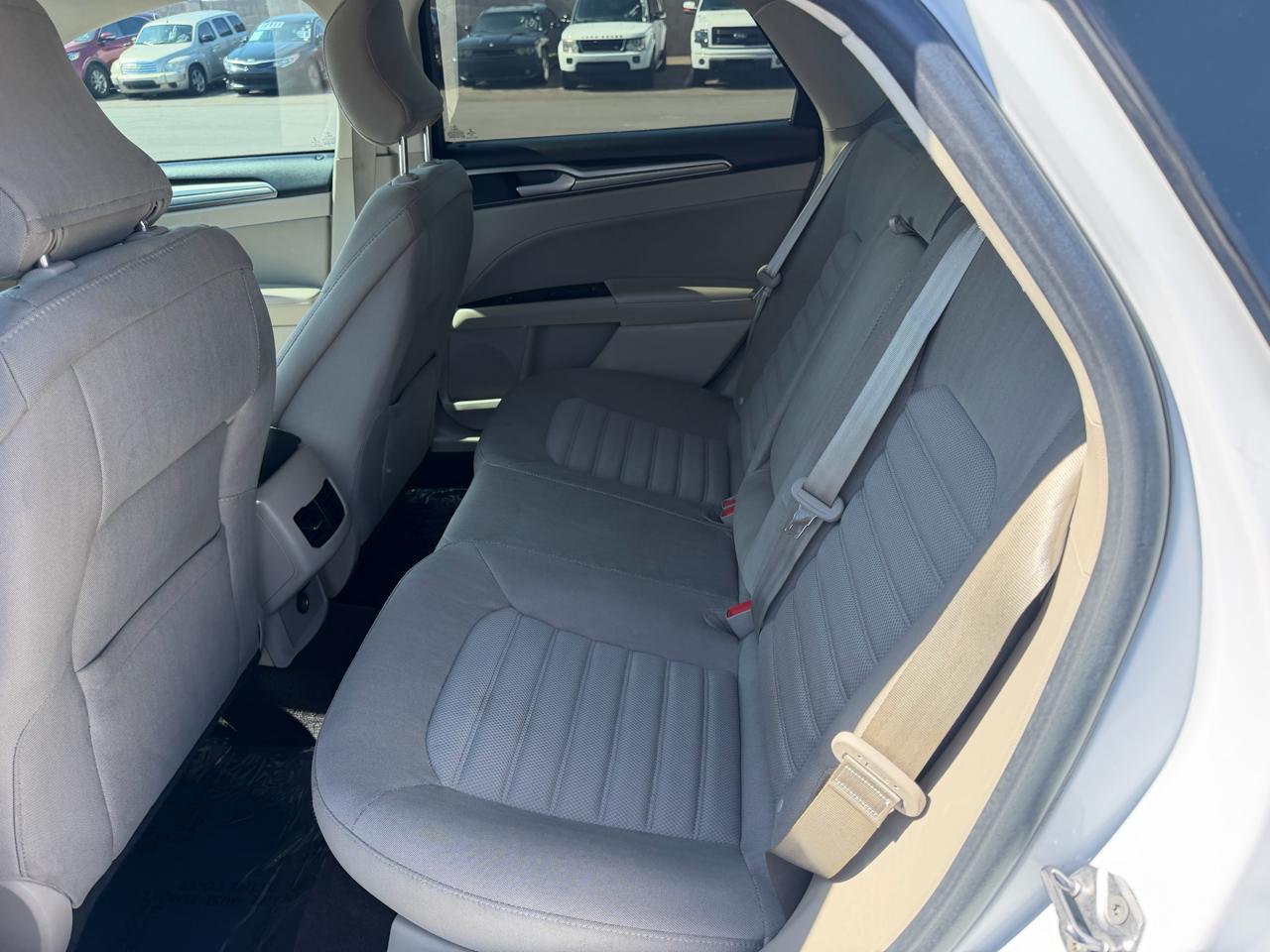 Ford Fusion SE 2017