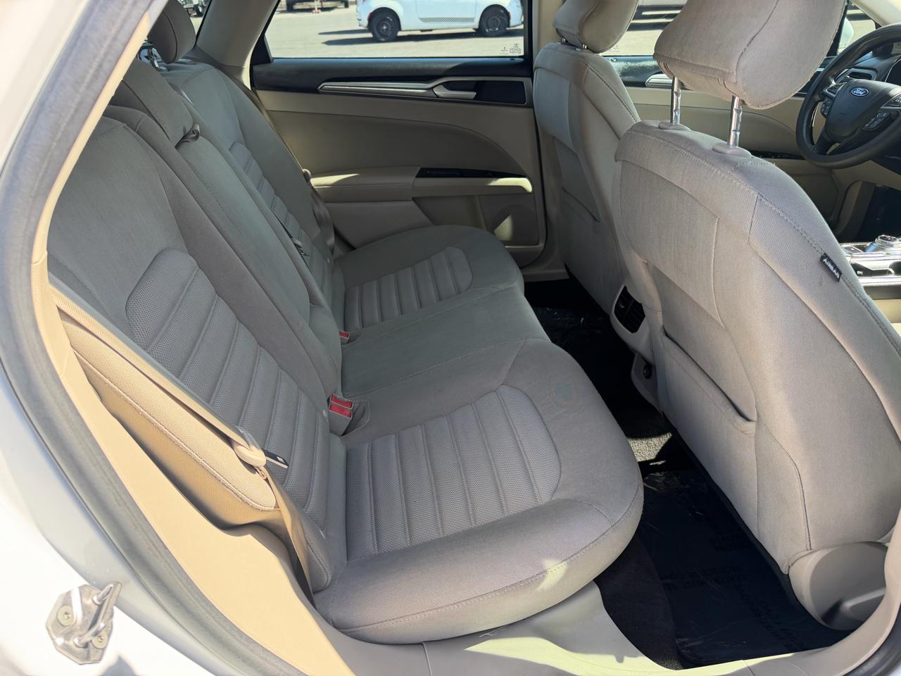 Ford Fusion SE 2017