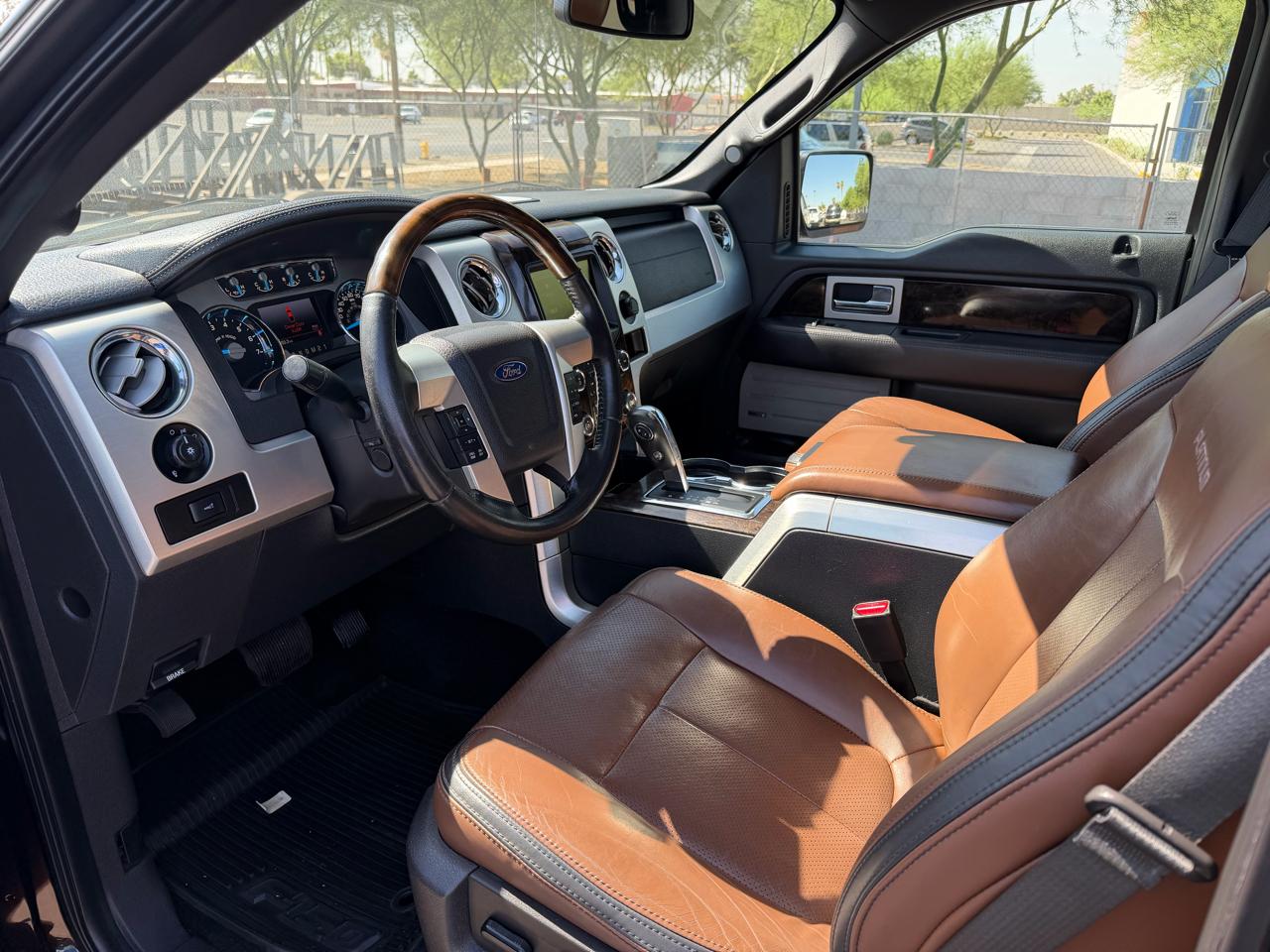 Ford F-150 4WD SuperCrew 145" Platinum 2013