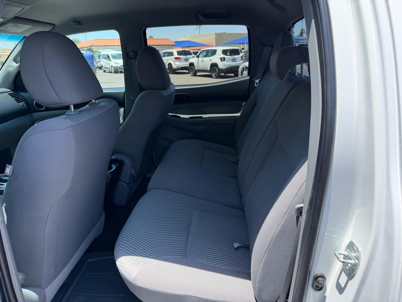 Toyota Tacoma PreRunner Double Cab V6 Auto 2WD 2013