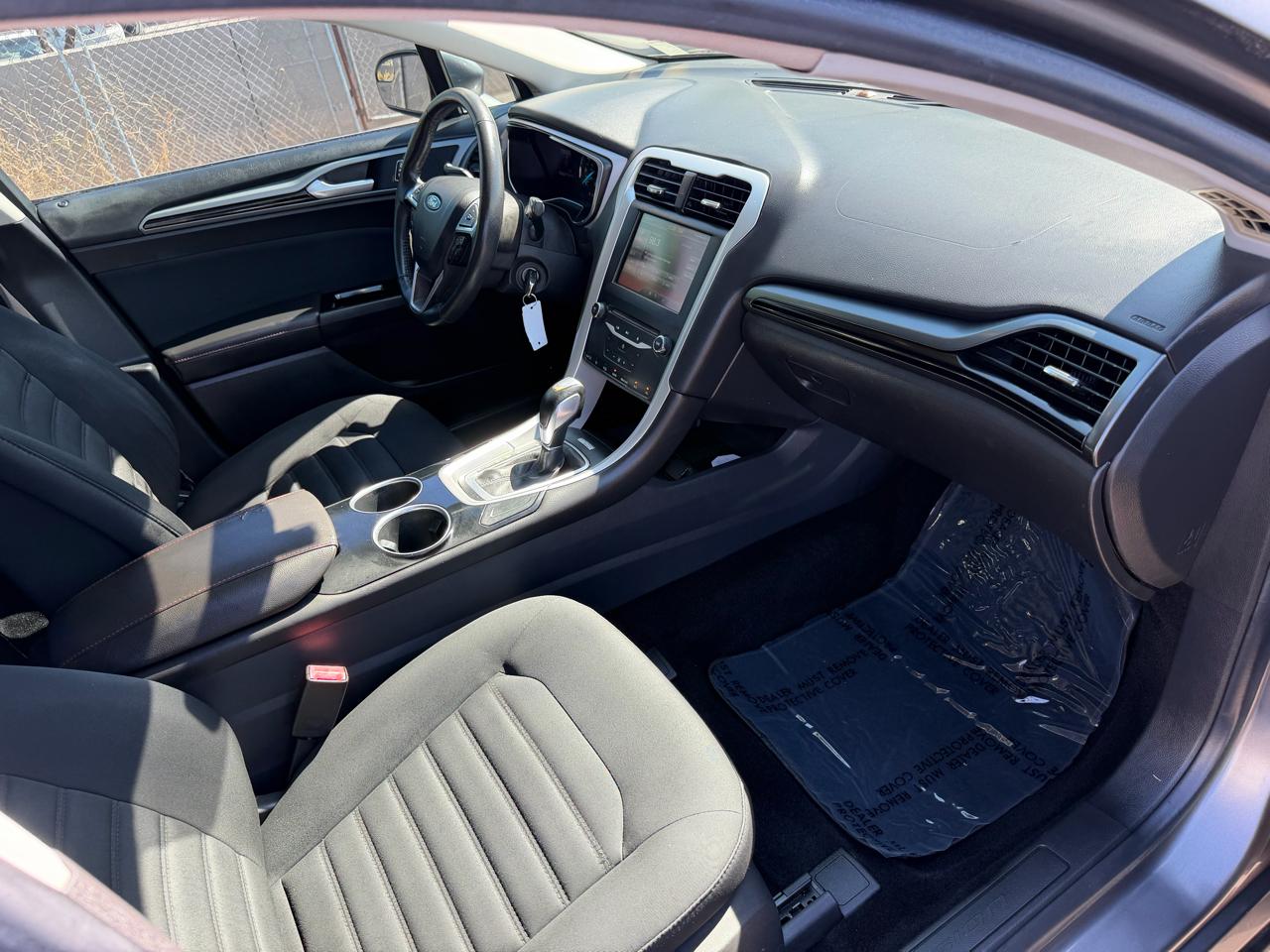 Ford Fusion SE 2013