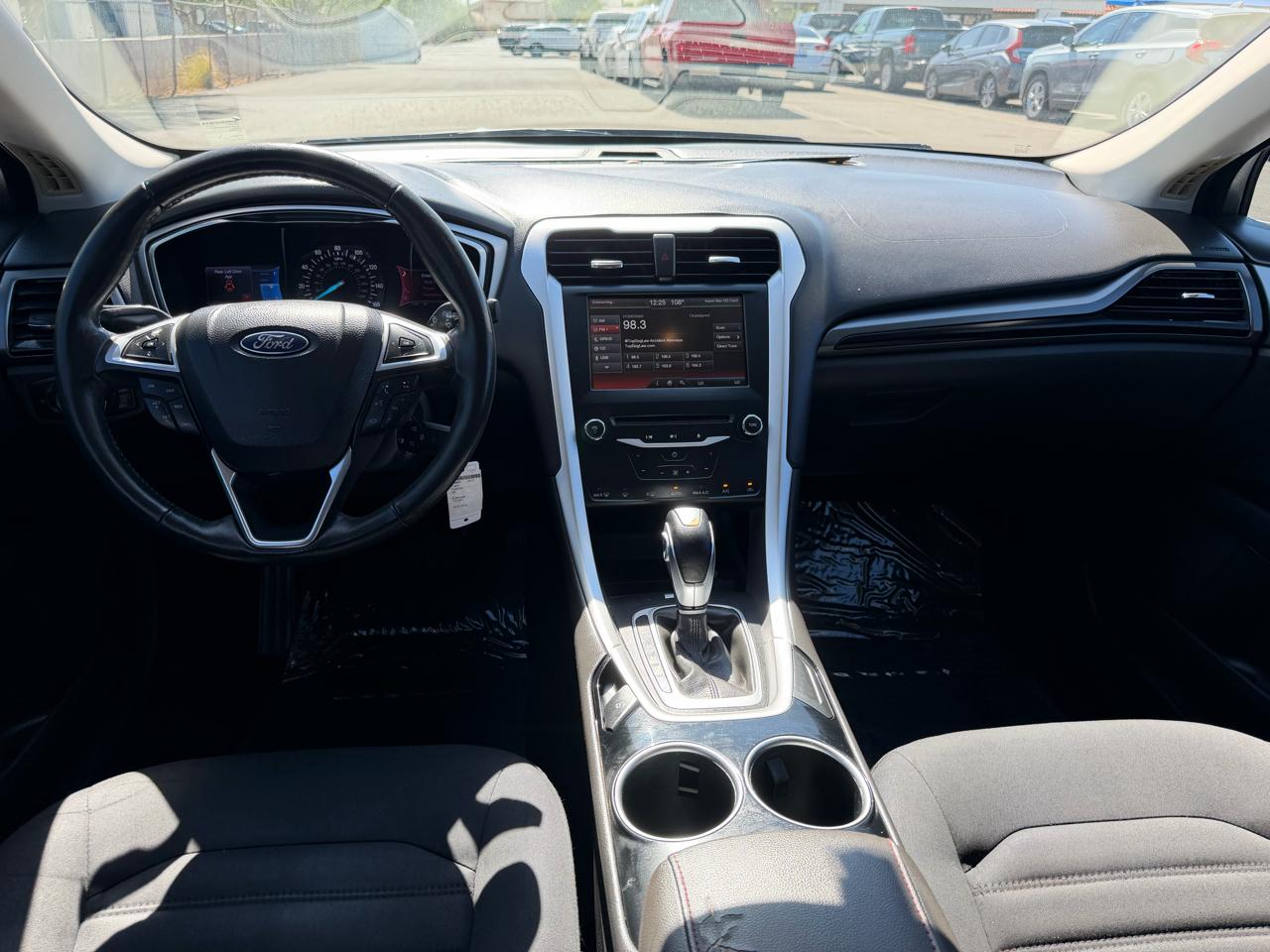 Ford Fusion SE 2013
