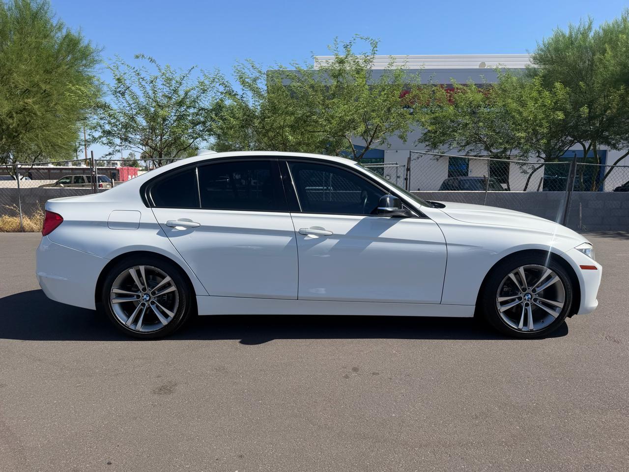 BMW 3-Series 328i Sedan 2012