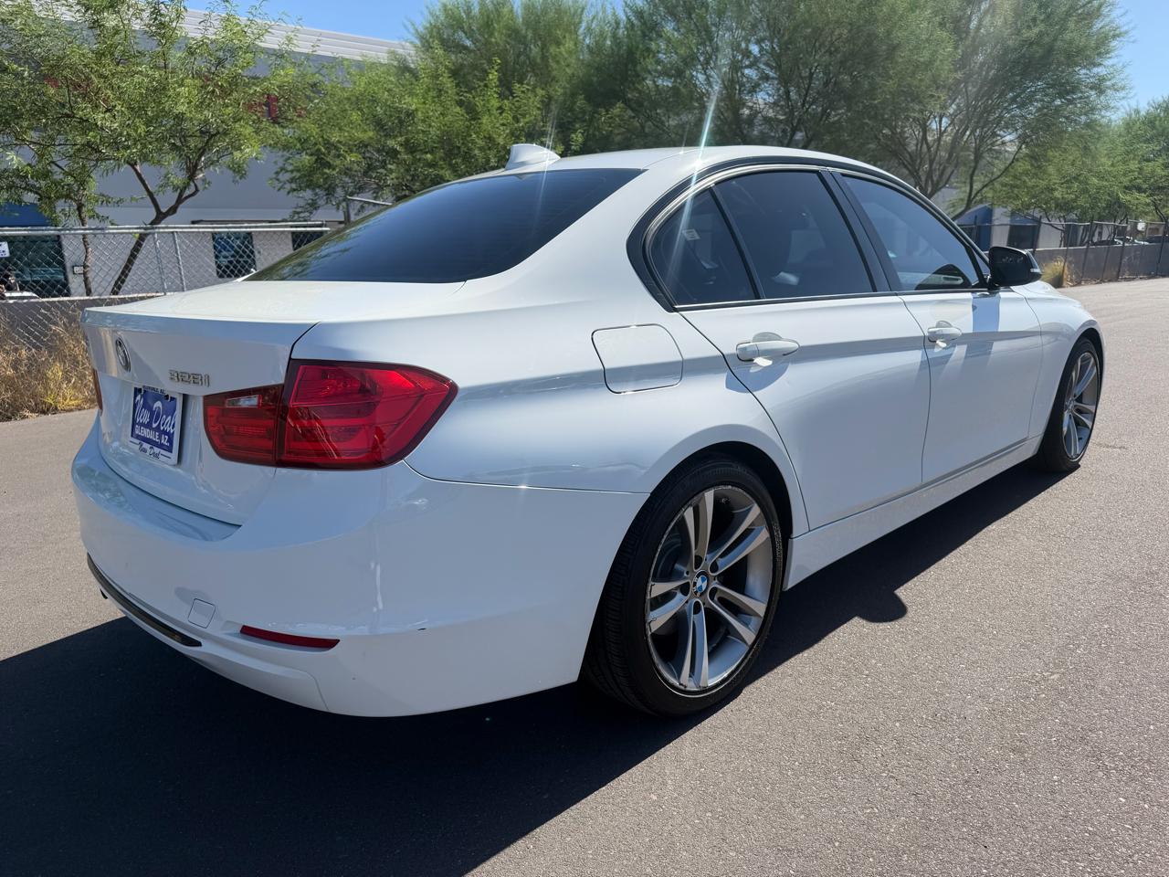 BMW 3-Series 328i Sedan 2012