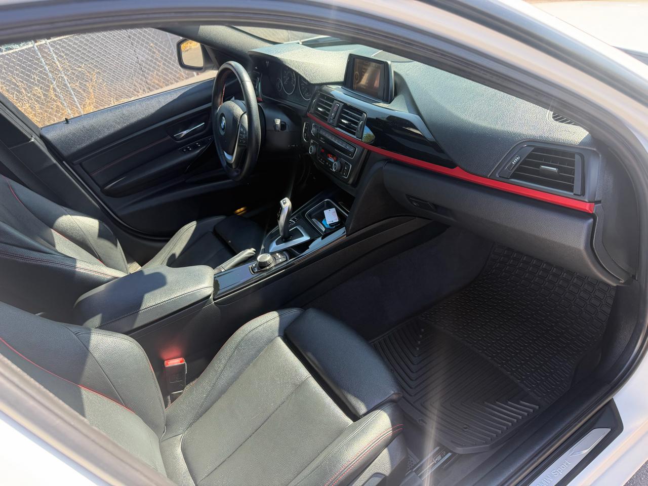 BMW 3-Series 328i Sedan 2012