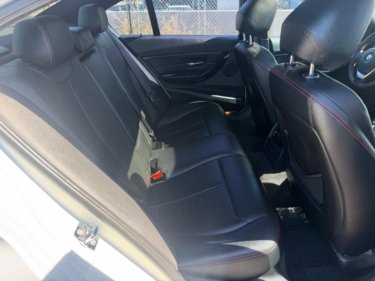 BMW 3-Series 328i Sedan 2012