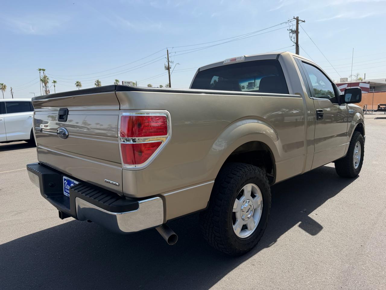 Ford F-150 2WD Reg Cab 126" XL 2013