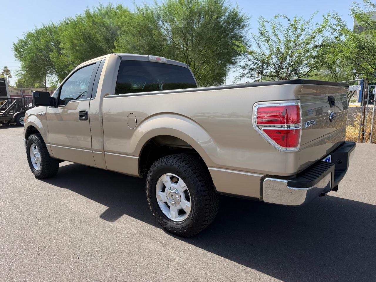 Ford F-150 2WD Reg Cab 126" XL 2013