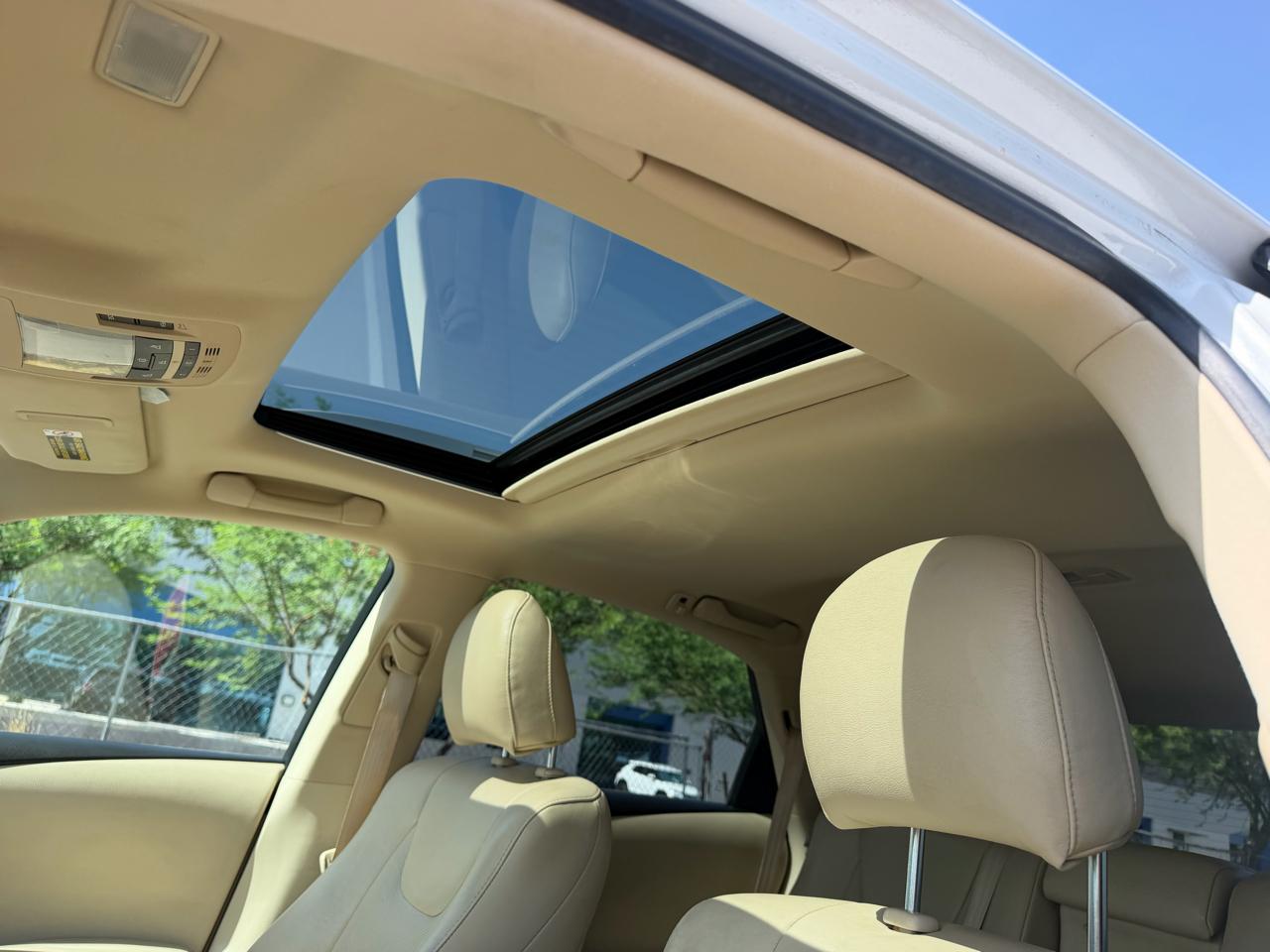 Lexus RX 350 FWD 2011