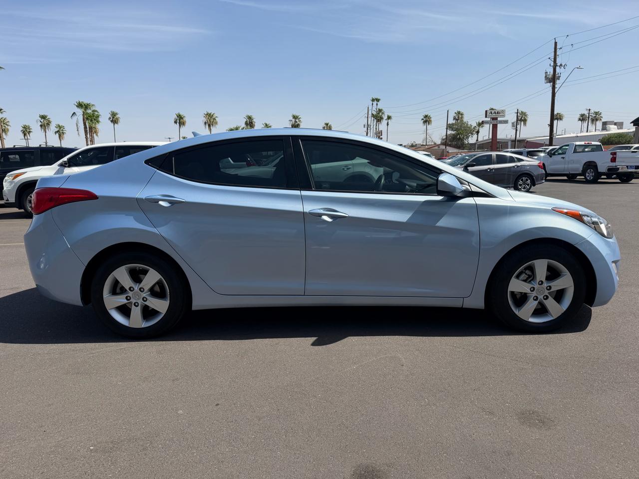 Hyundai Elantra Limited 2012