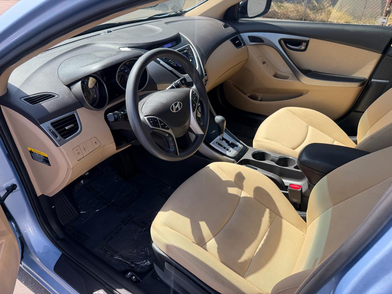 Hyundai Elantra Limited 2012