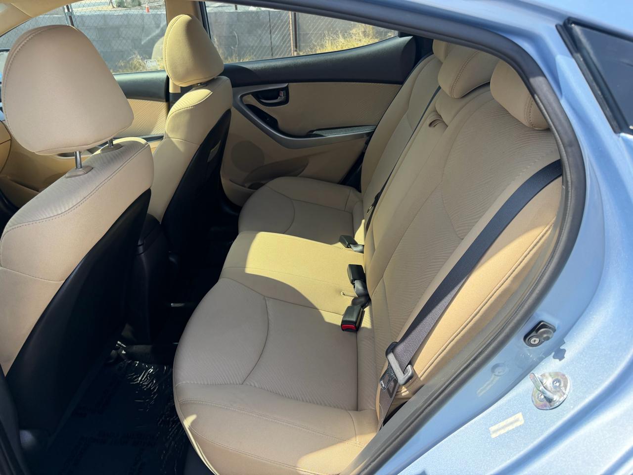 Hyundai Elantra Limited 2012