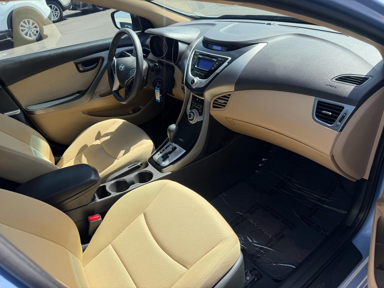 Hyundai Elantra Limited 2012
