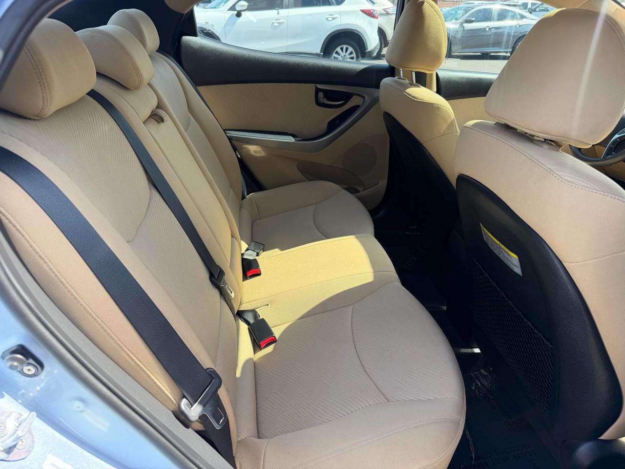 Hyundai Elantra Limited 2012