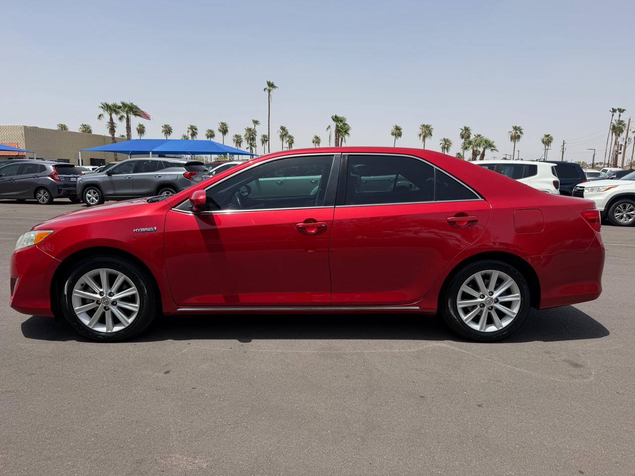 Toyota Camry Hybrid XLE 2014