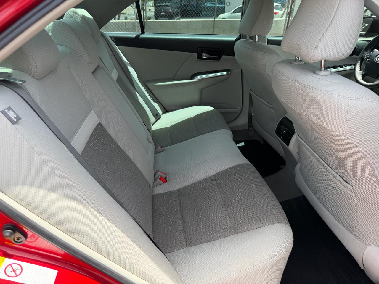Toyota Camry Hybrid XLE 2014