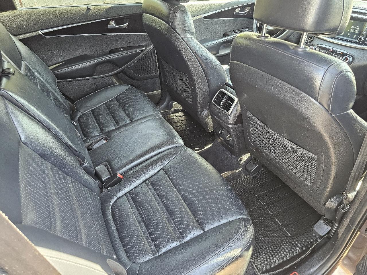 Kia Sorento EX V6 2WD 2017