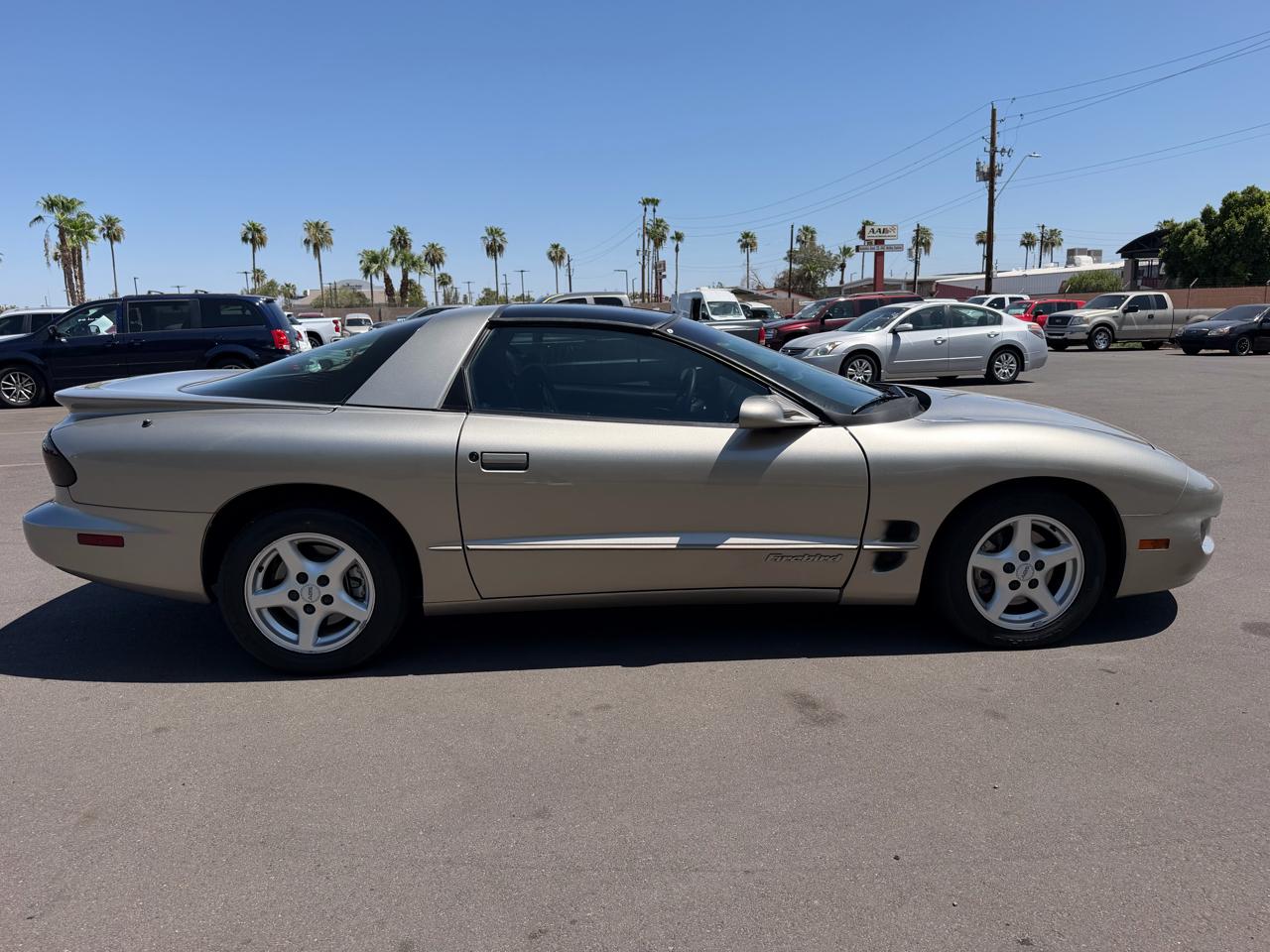 Pontiac Firebird Coupe 2000