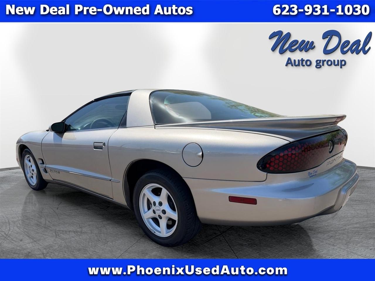 Pontiac Firebird Coupe 2000
