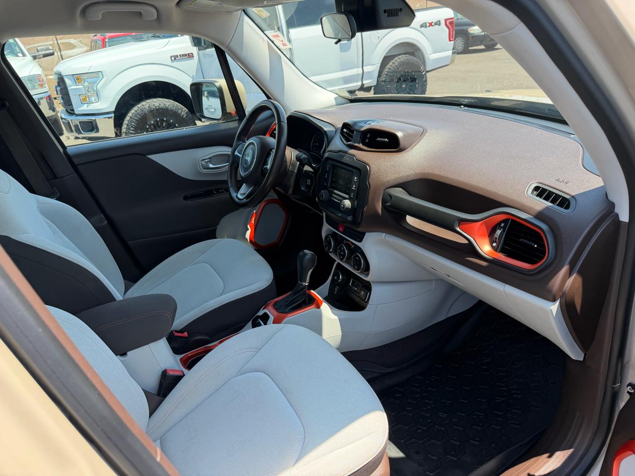 Jeep Renegade Latitude 4WD 2015
