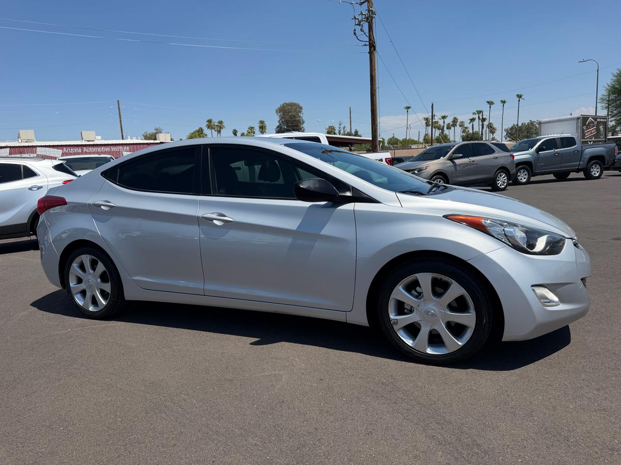 Hyundai Elantra Limited 2012