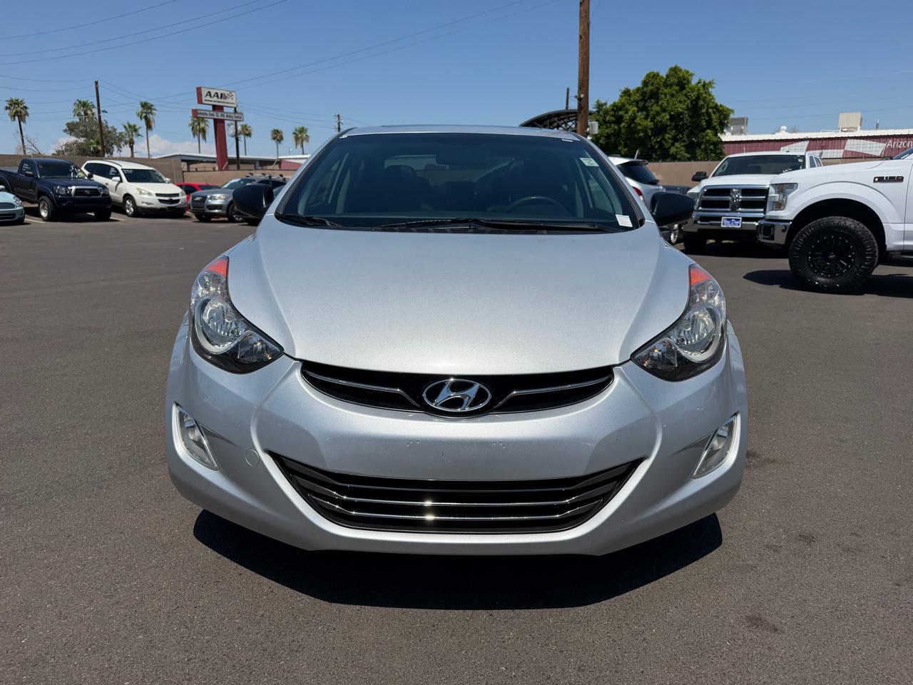Hyundai Elantra Limited 2012